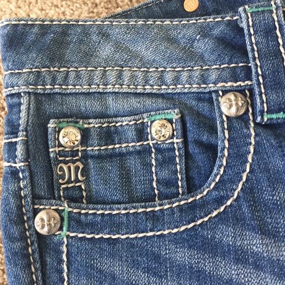 Miss Me Wing & Flower Capri denim. - Picture 4 of 9